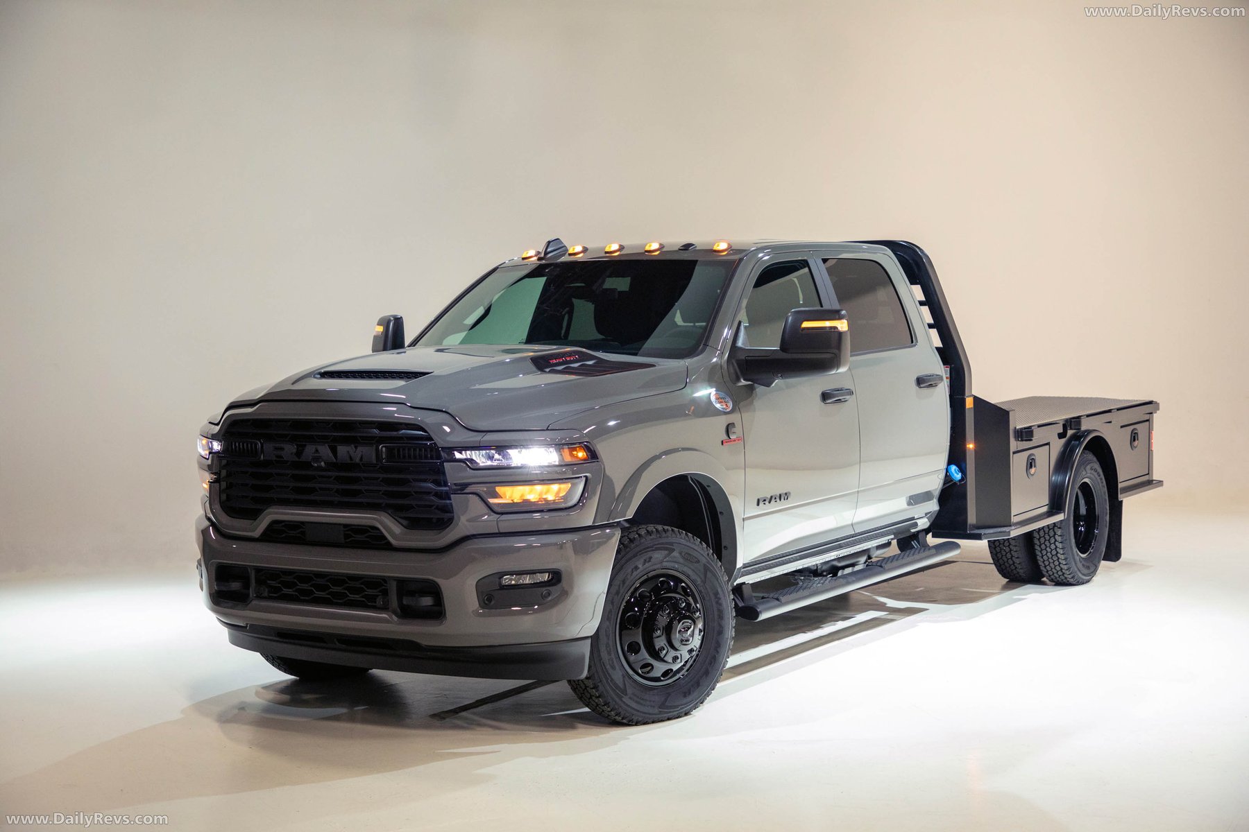 Truck Fca Us RAM3500 Cab Chassis