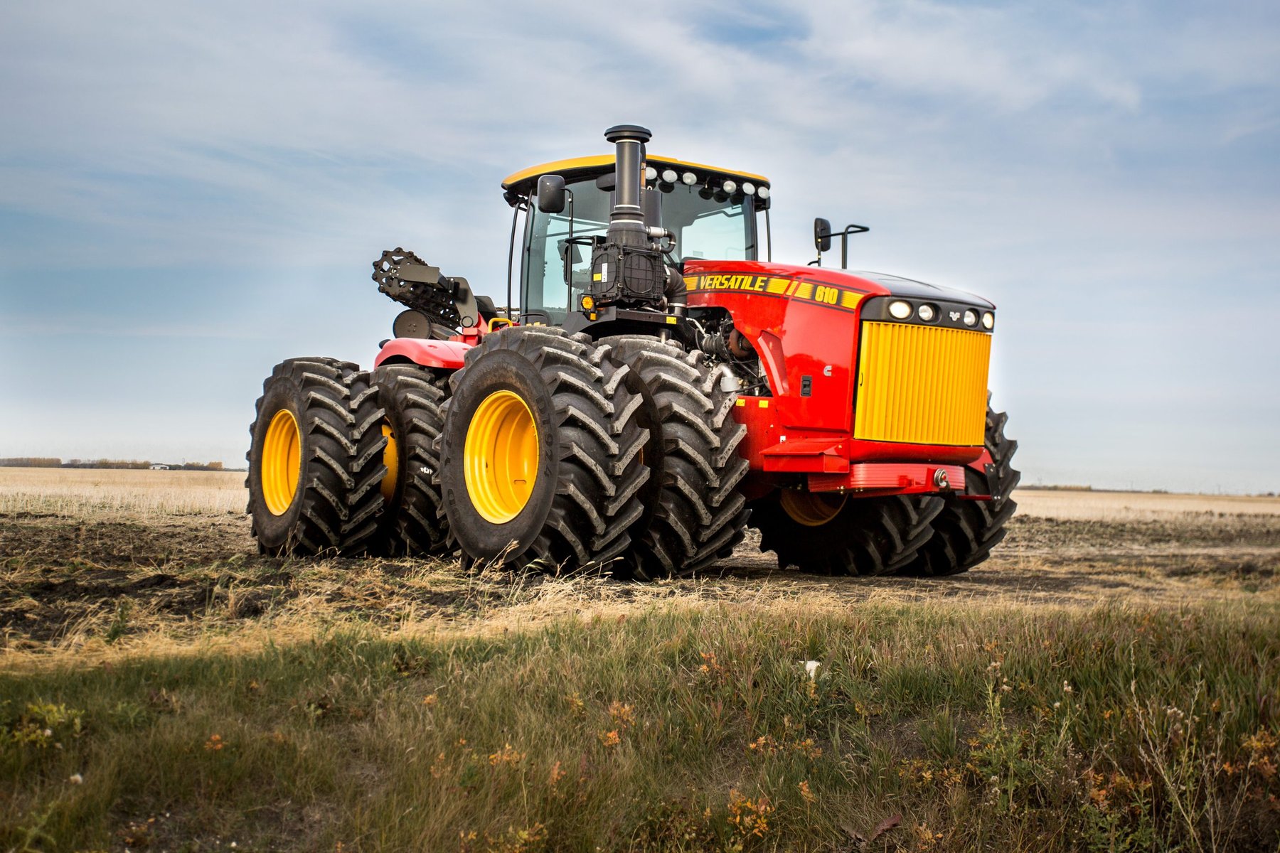 Traktor Versatile 315