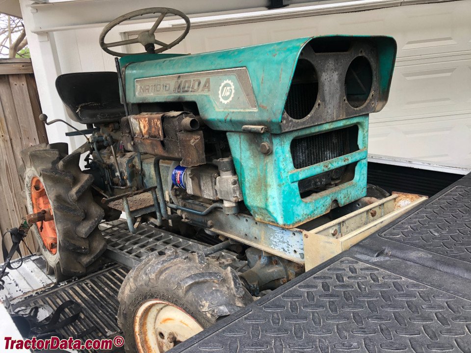 Tractor Suzue M1101