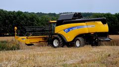 New Holland TR89