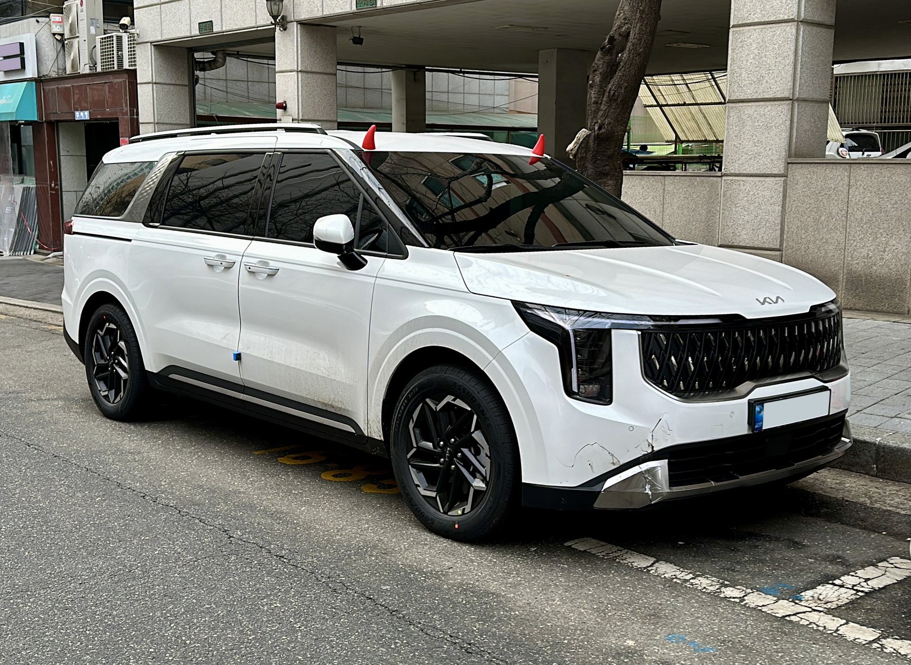Van Kia CARNIVAL