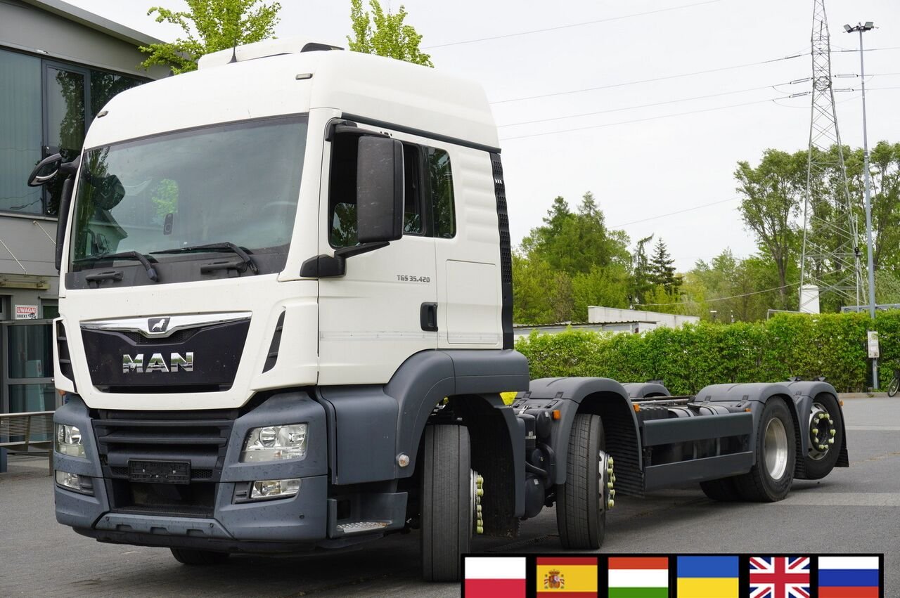 Truck MAN 3 AXLE 3 AXLE ARTIC