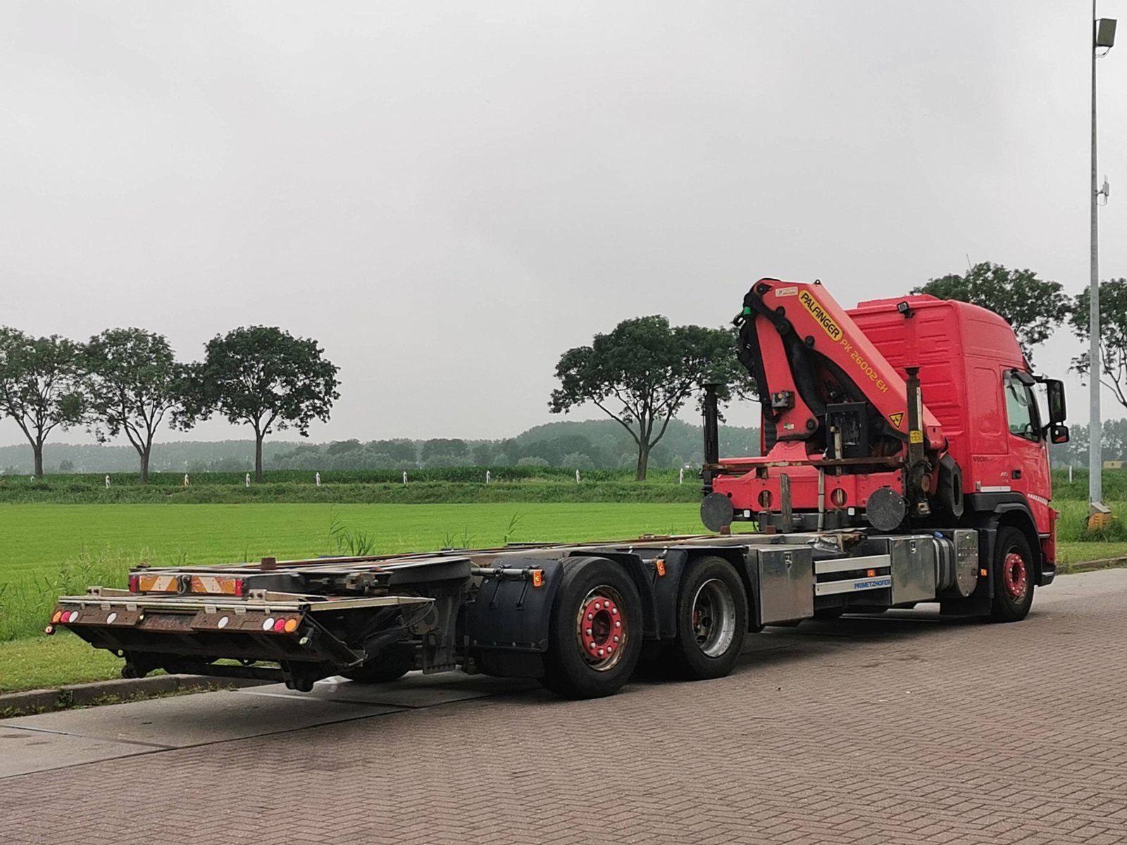 Truck Volvo D11 FM 82RB TA-STEER-8x2/200+290+137