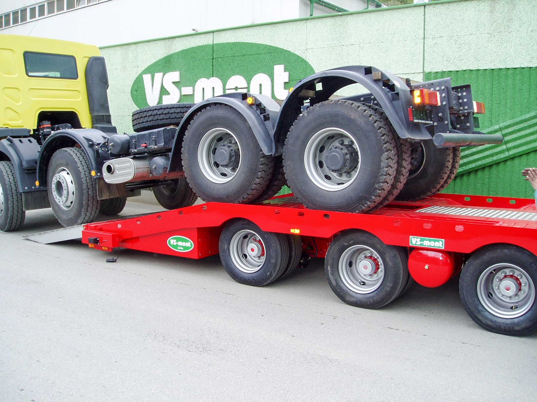 Trailer Vs Mont VSAT02