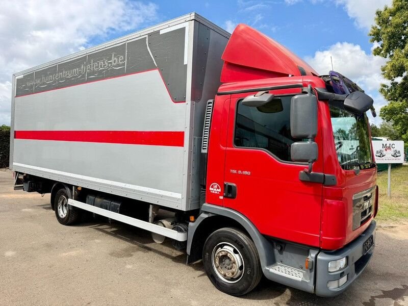 Truck MAN TGL 8.210 4X2 BL