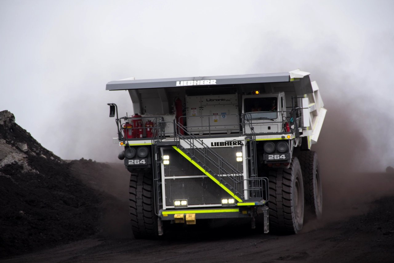Liebherr T252