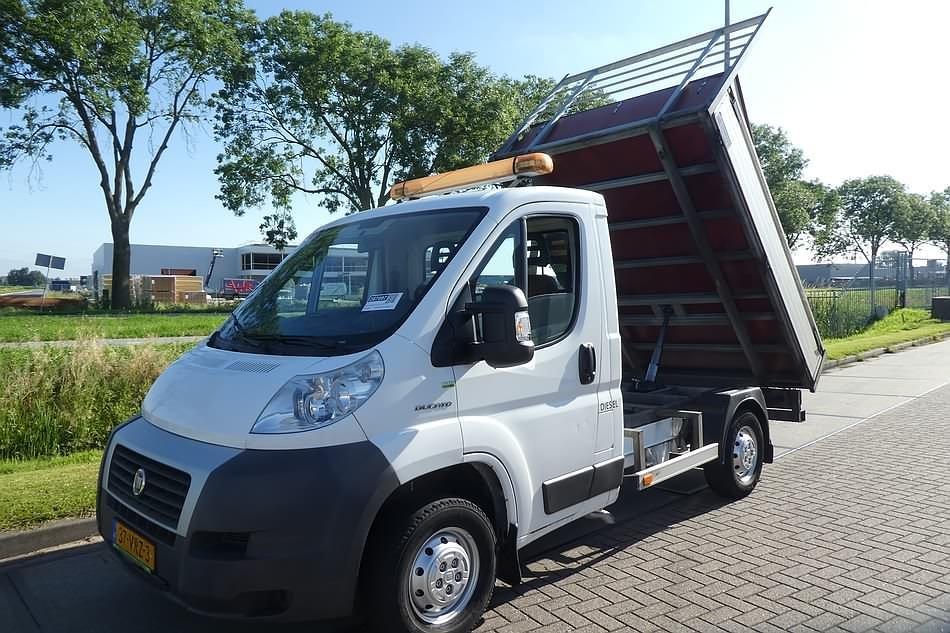 Van Fiat DUCATO 33 2.2 JTD PU M