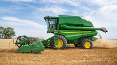 John Deere S440