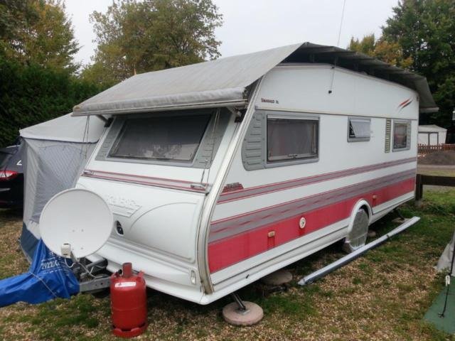 Przyczepy samochodowe do 3,5 t Kabe SMARAGD DL/3940