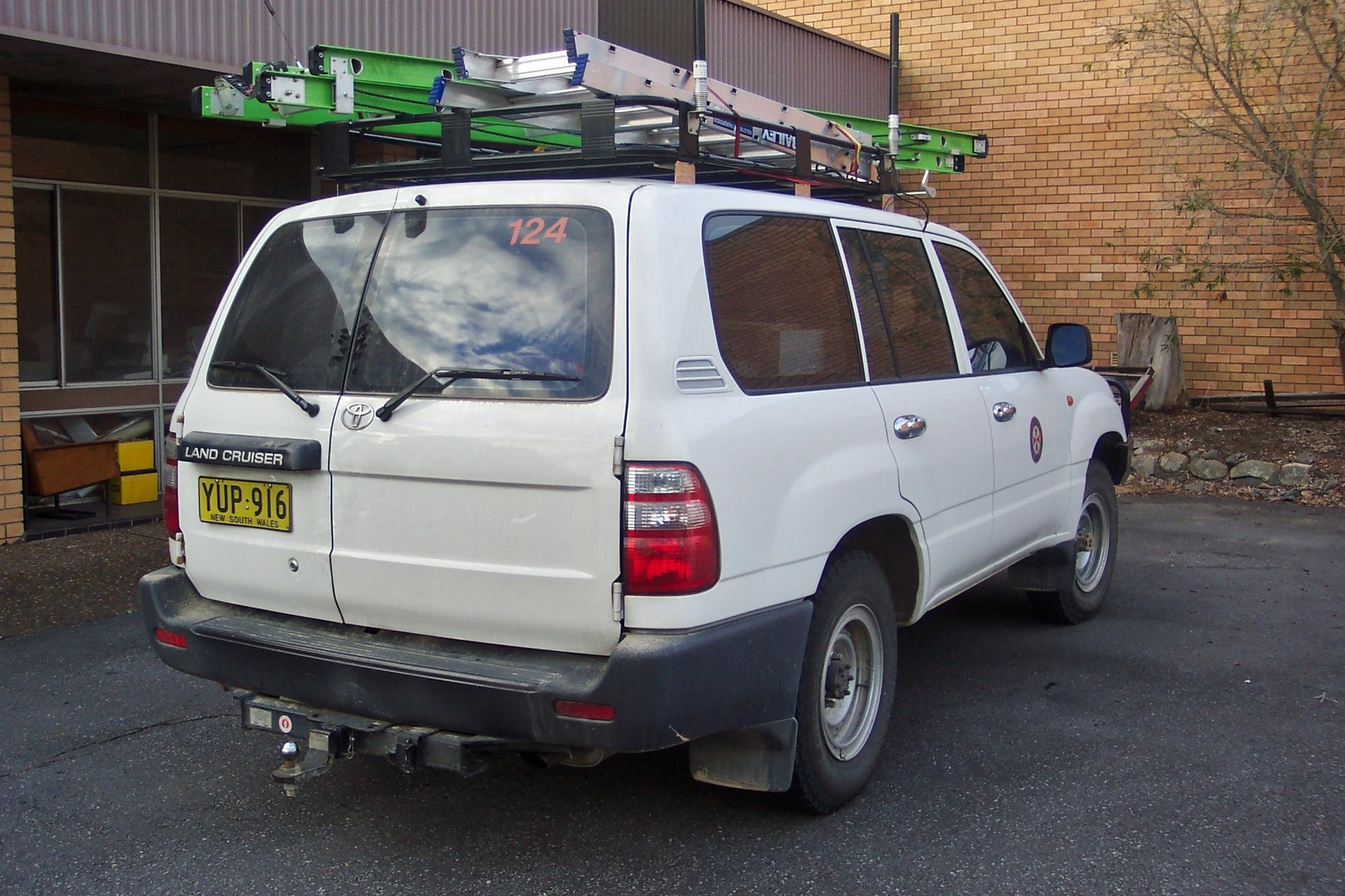 Van Toyota LANDCRUISER 100