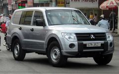 Mitsubishi MITSUBISCHI PAJERO