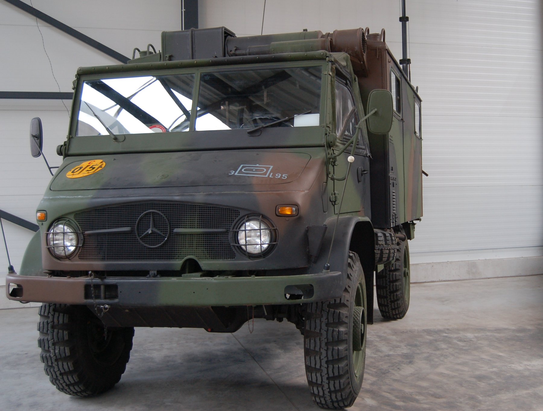 Lastwagen Daimler UNIMOG S/ 404.1