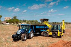 New Holland EC240