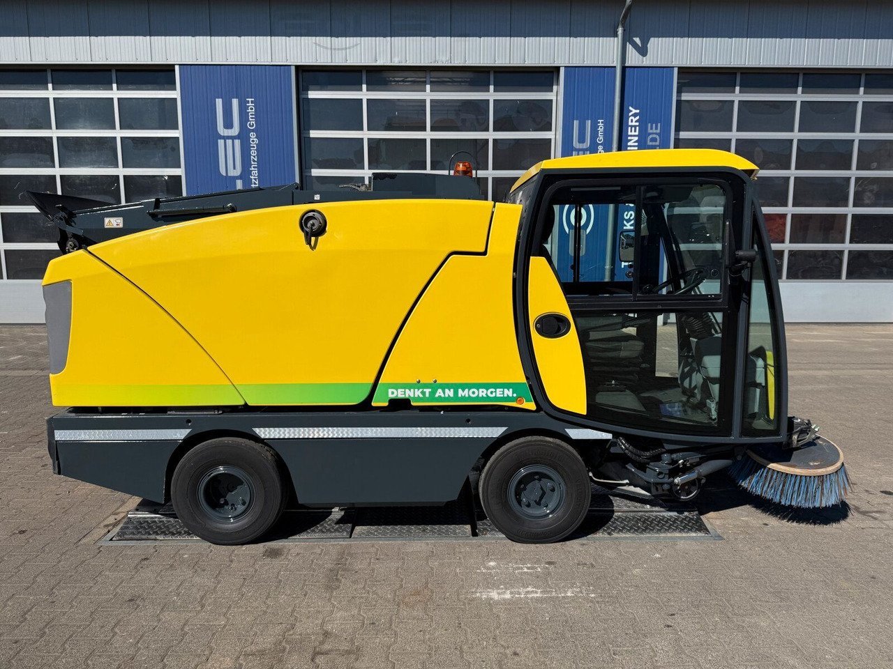 Skid steer loaders New Holland (CNH) C232