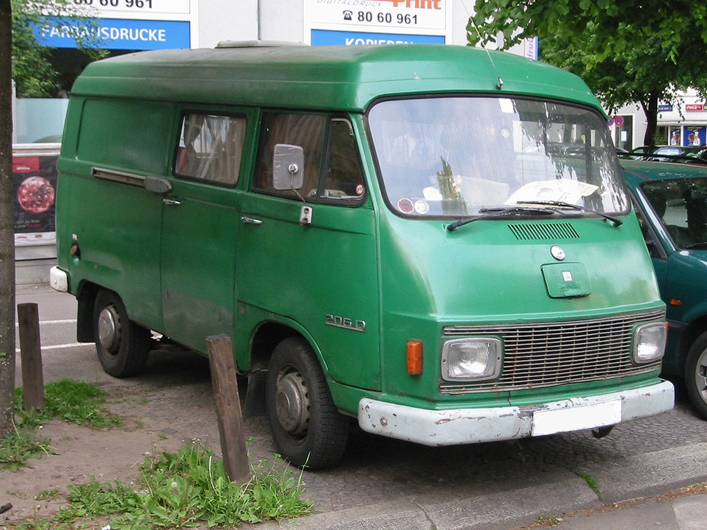 Van Mercedes Benz L 206
