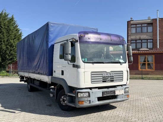 Truck MAN TGL 12.210 4X2 BL/360