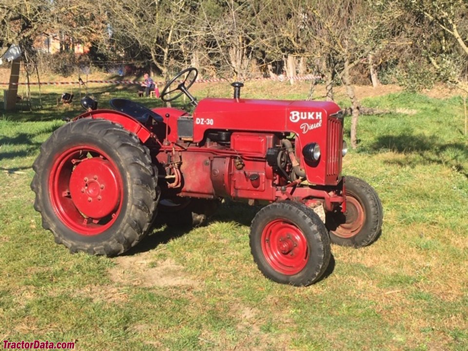 Tractor Bukh DZ-30