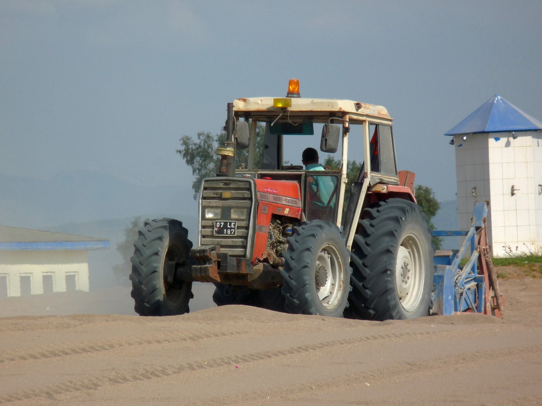 Tractor Massey Ferguson 285 S