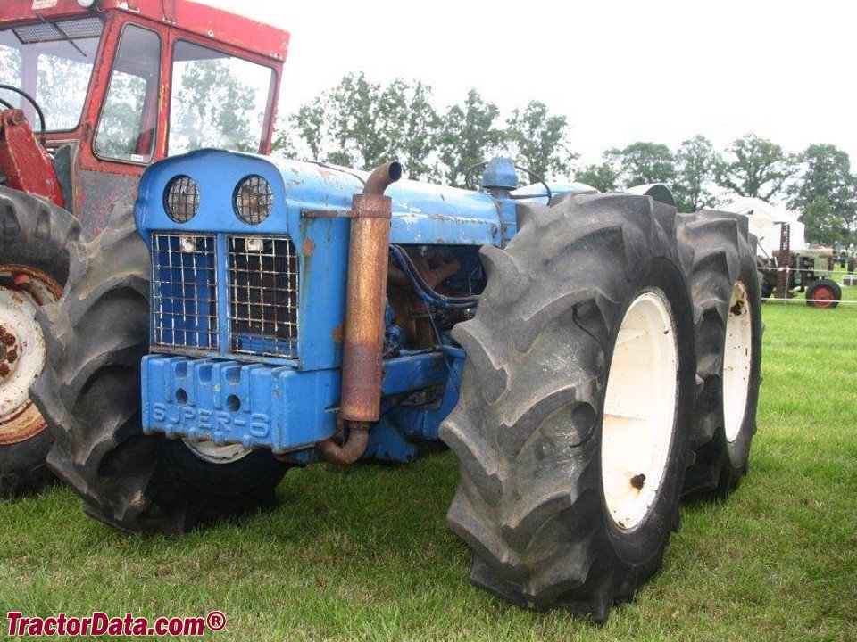 Tractor Fordson COUNTY SUPER 6-4X4/1780