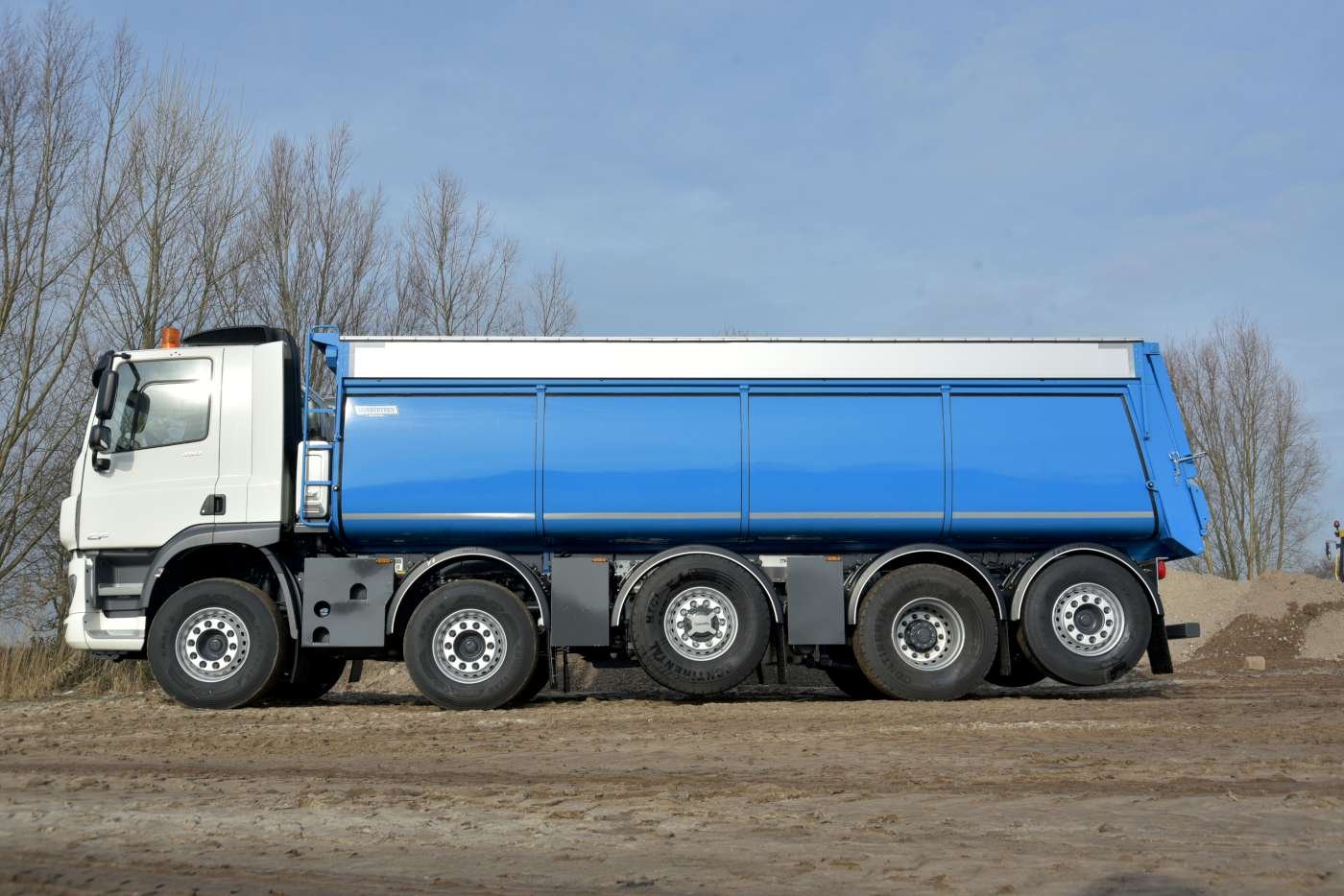 Truck DAF 10X3 X-TREME-LIGHT