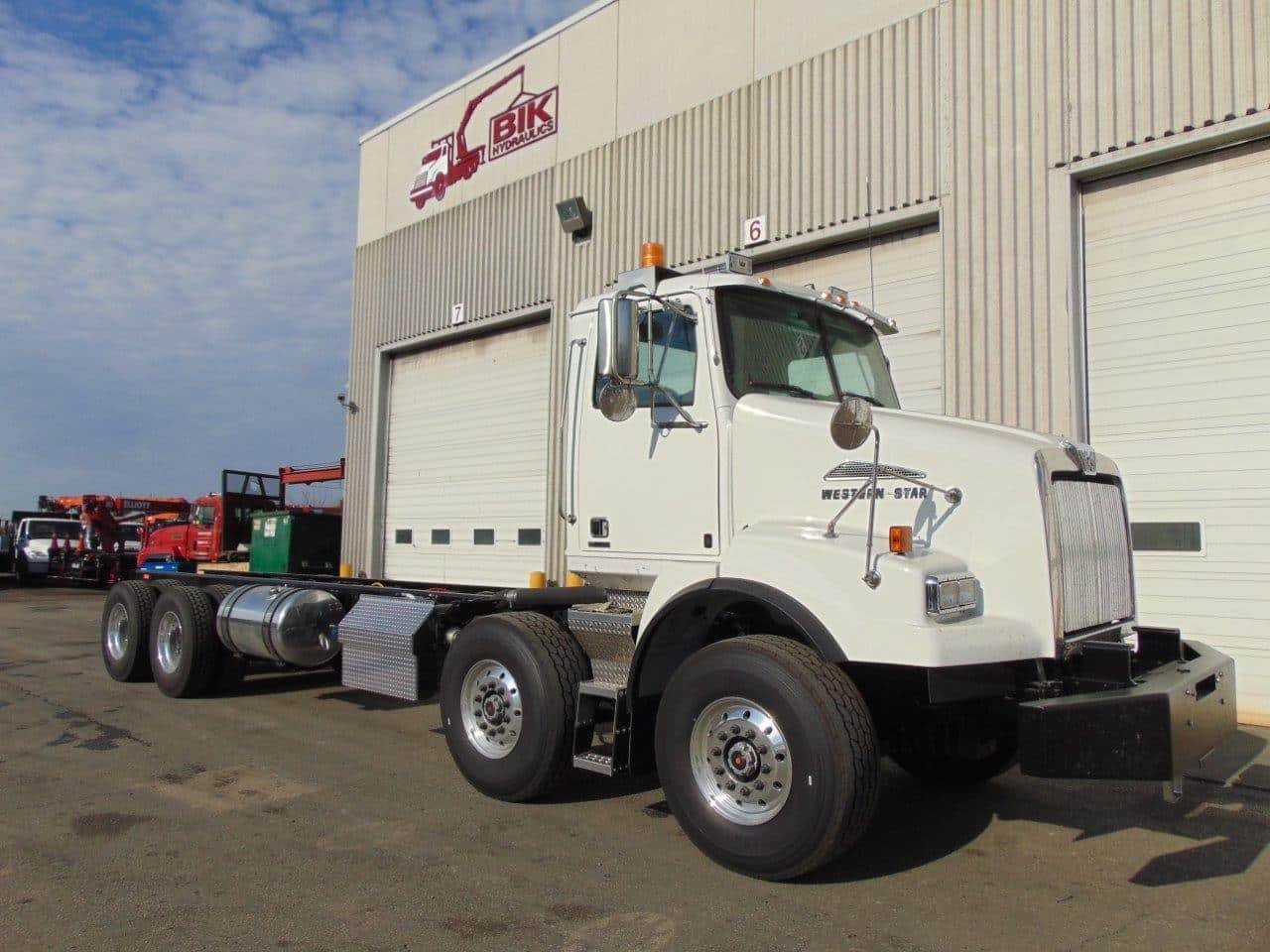 Truck Western Star New 4800 Chassis