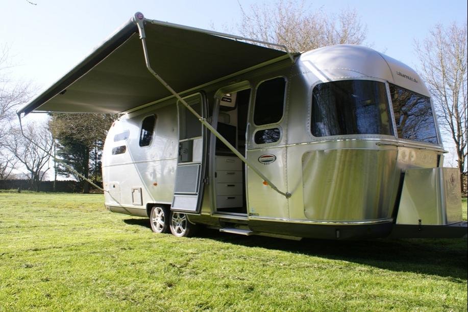 Airstream 685