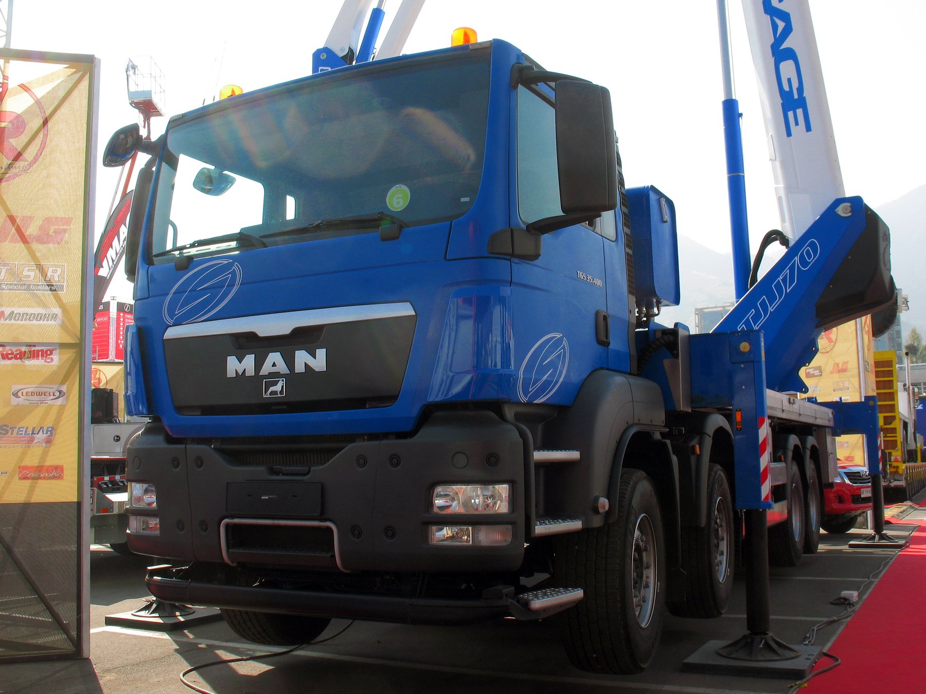 Truck MAN TGS 35.400 8X4 BL