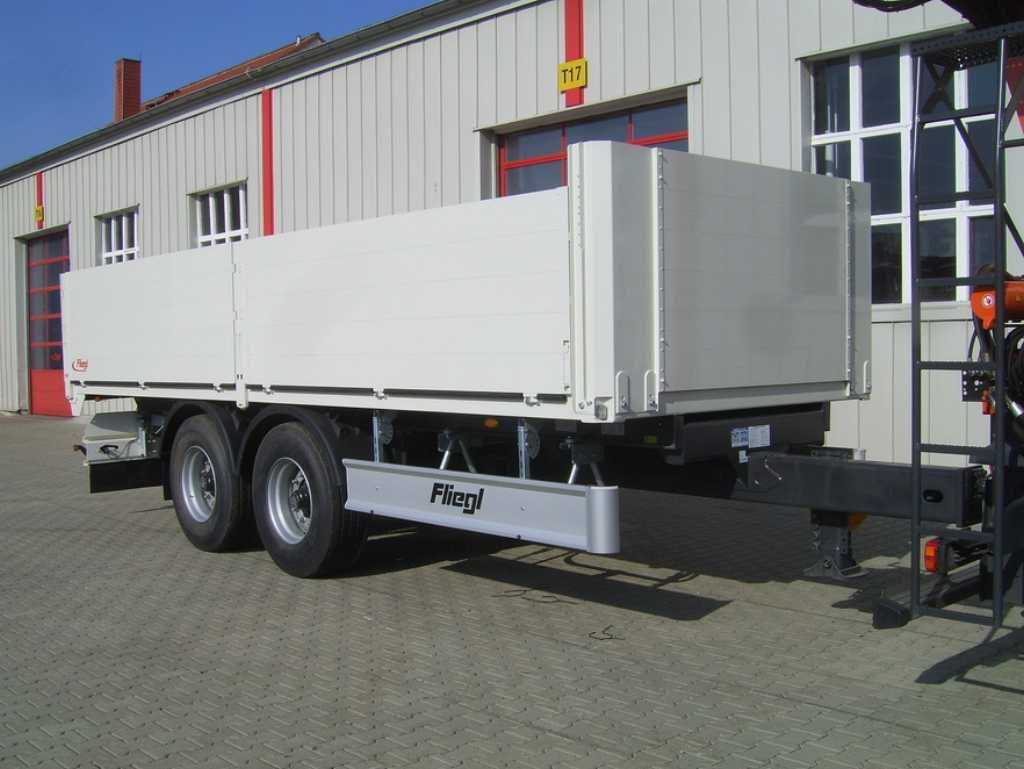 Trailer Fliegl TPS 182