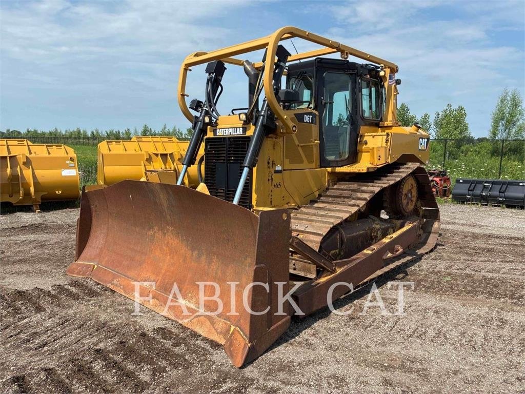 Caterpillar D6T XW