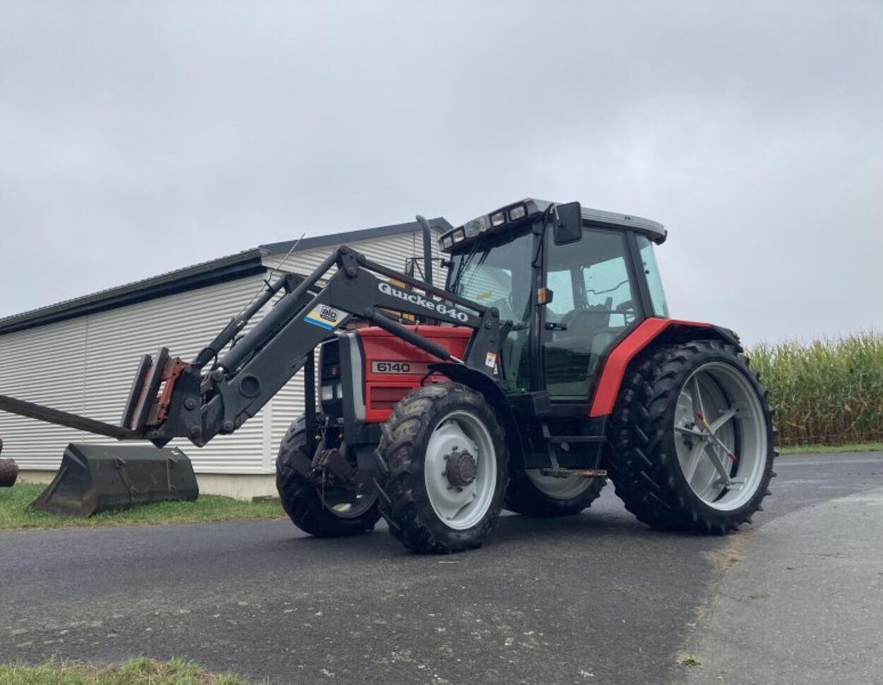 Tractor Massey Ferguson 6140