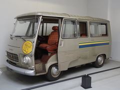 Peugeot J7PW