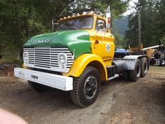 GMC ---