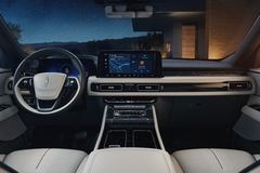 Lincoln AVIATOR