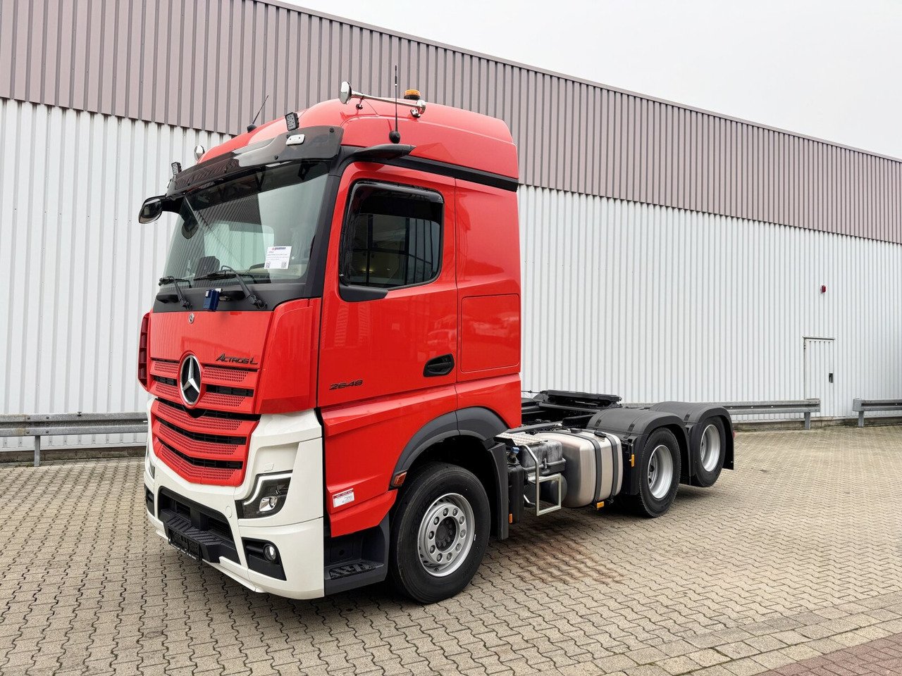 Truck Mercedes Benz Actros 2648LS 6x2