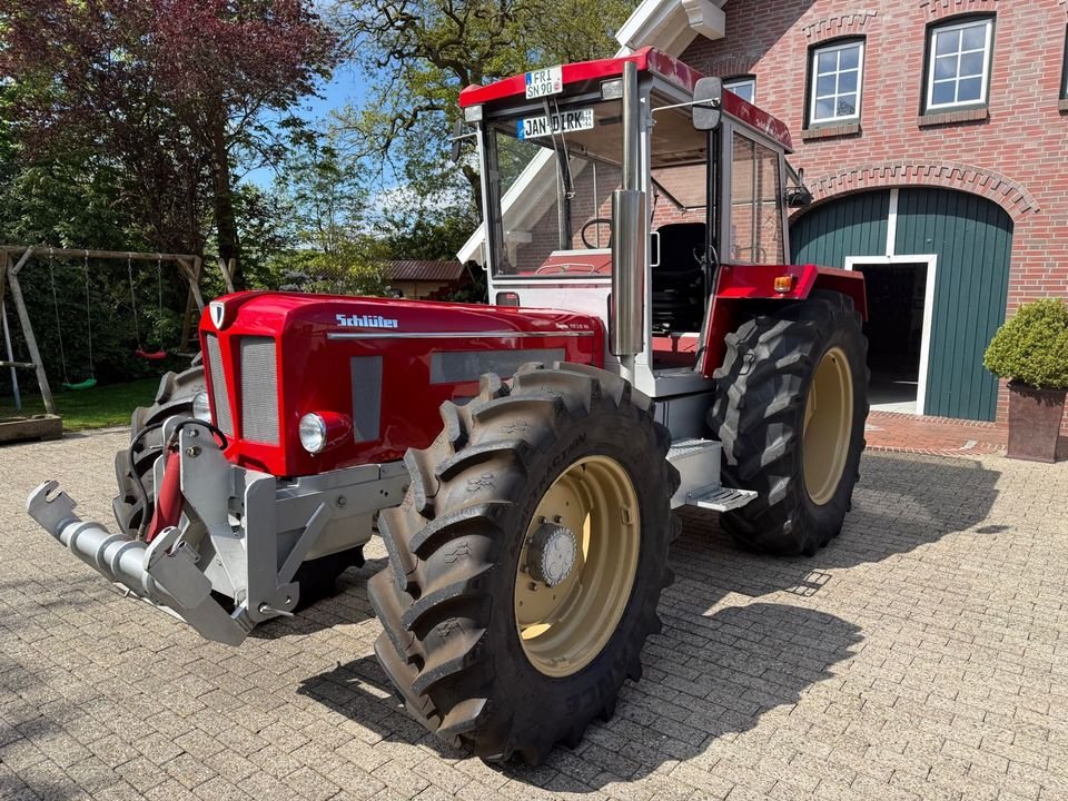 Traktor Schlüter Compact 1050 TV