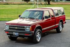 Chevrolet S 10 TAHOE PICKUP-DT19Z-K-4X4