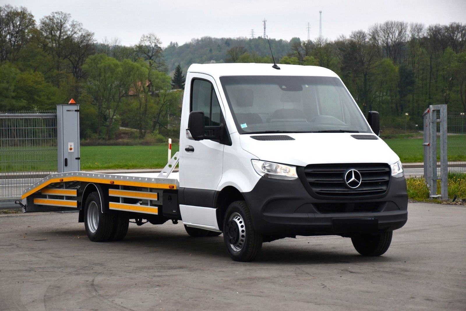 Truck Mercedes Benz Sprinter 514 FG