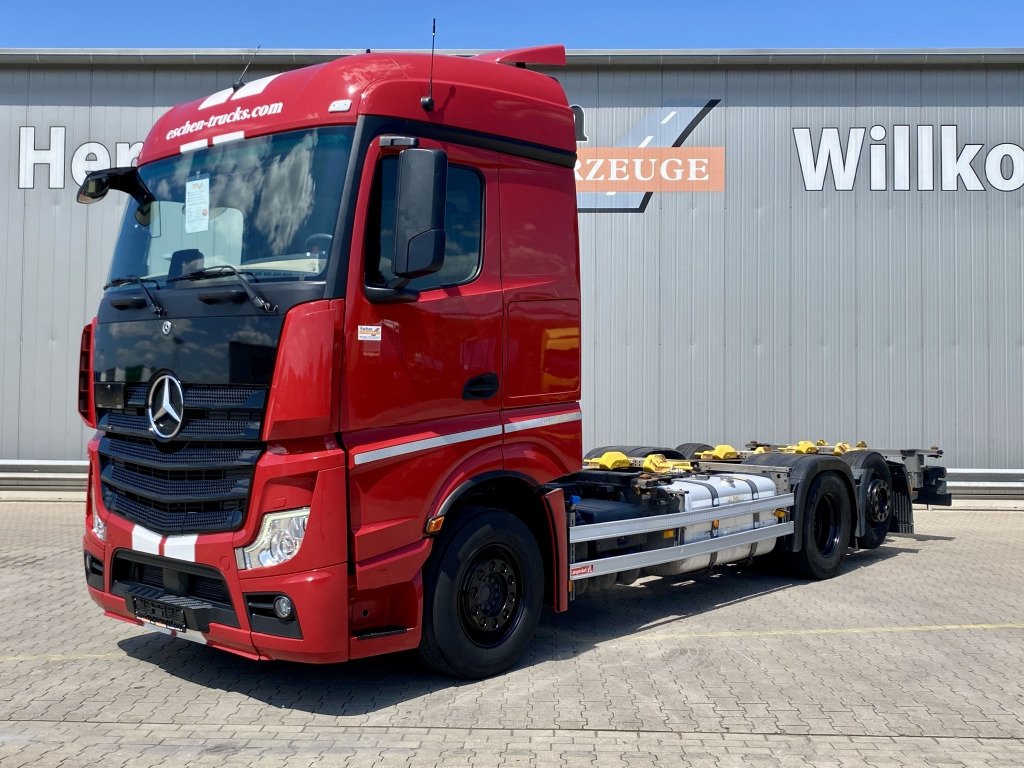 Truck Mercedes Benz 2546L-6X2/5400