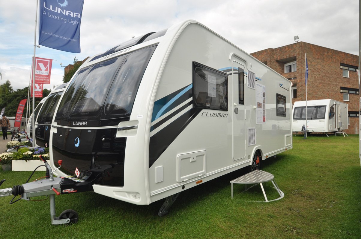 Trailer LUNAR CLUBMAN 452