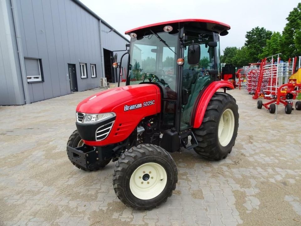 Tractor Kukje Machinery Branson 5025C