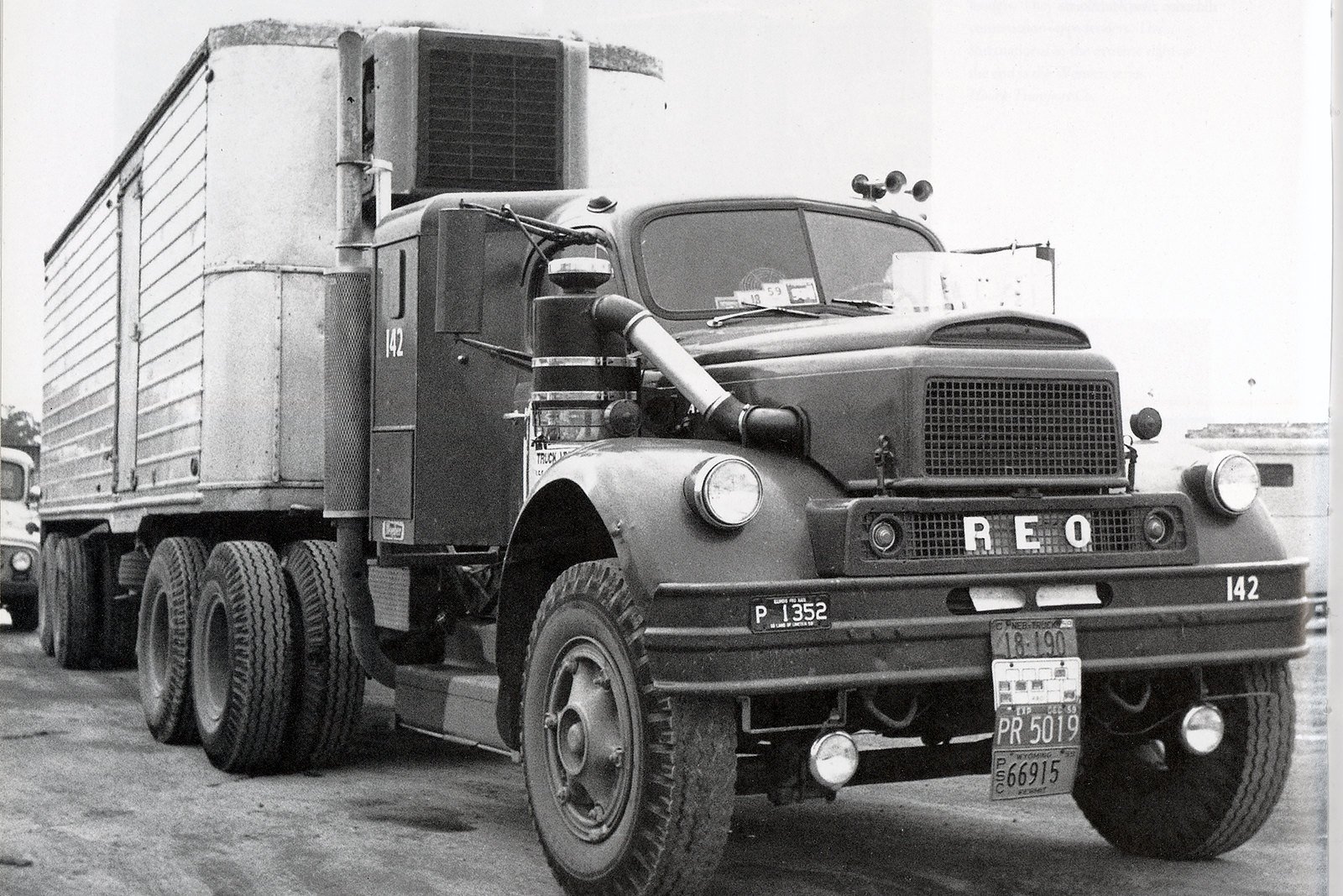 Lastwagen Reo 3T