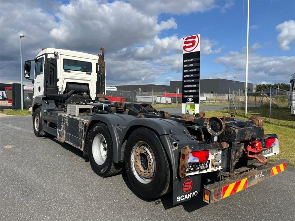 Truck MAN 26.480 6x2-2 BL CH