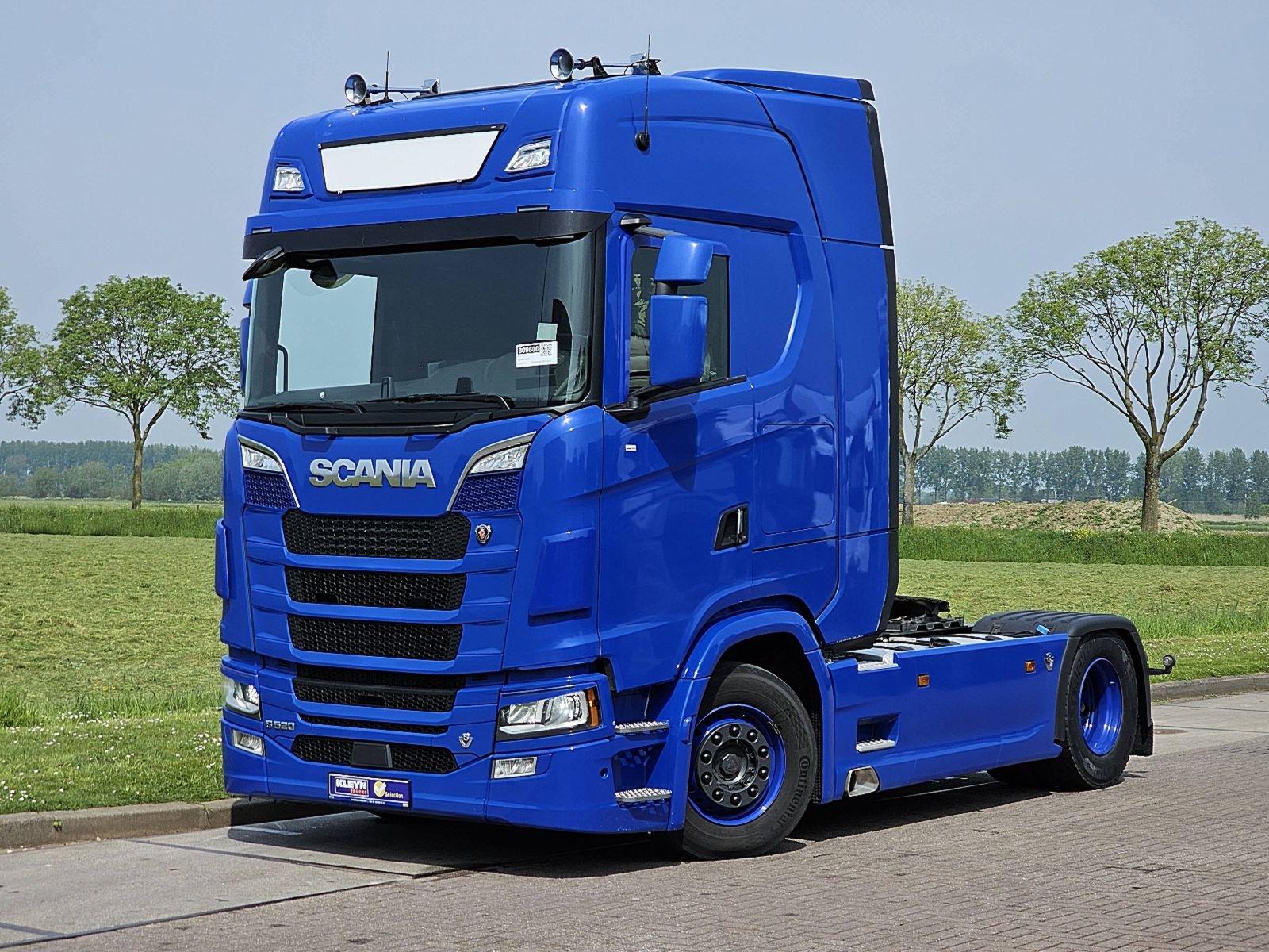 Lastwagen Scania S520 A4X2 2DR AUTO
