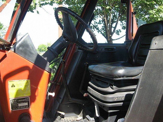 Tractor YTO YTO-LF 80-90