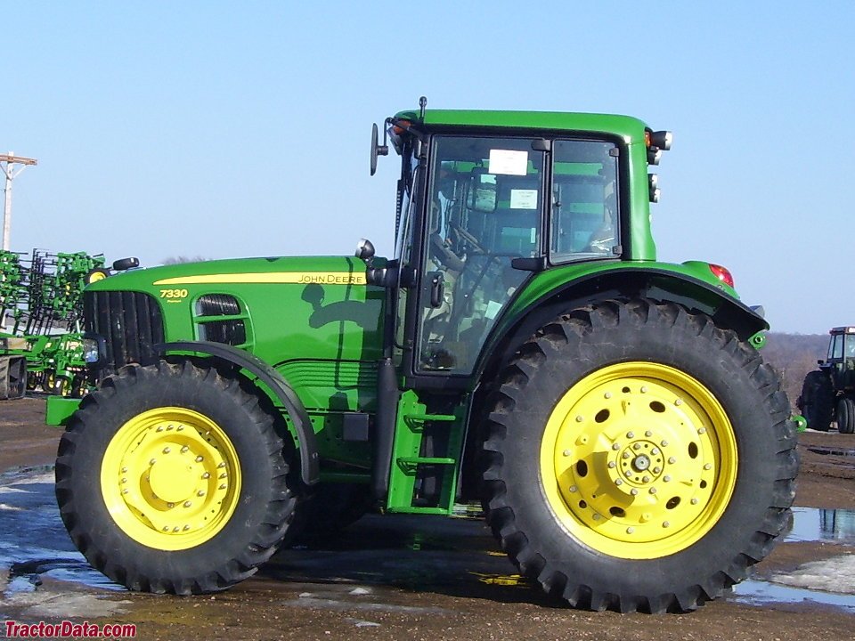 Tractor John Deere 7330 Premium Cab Tractor 2WD