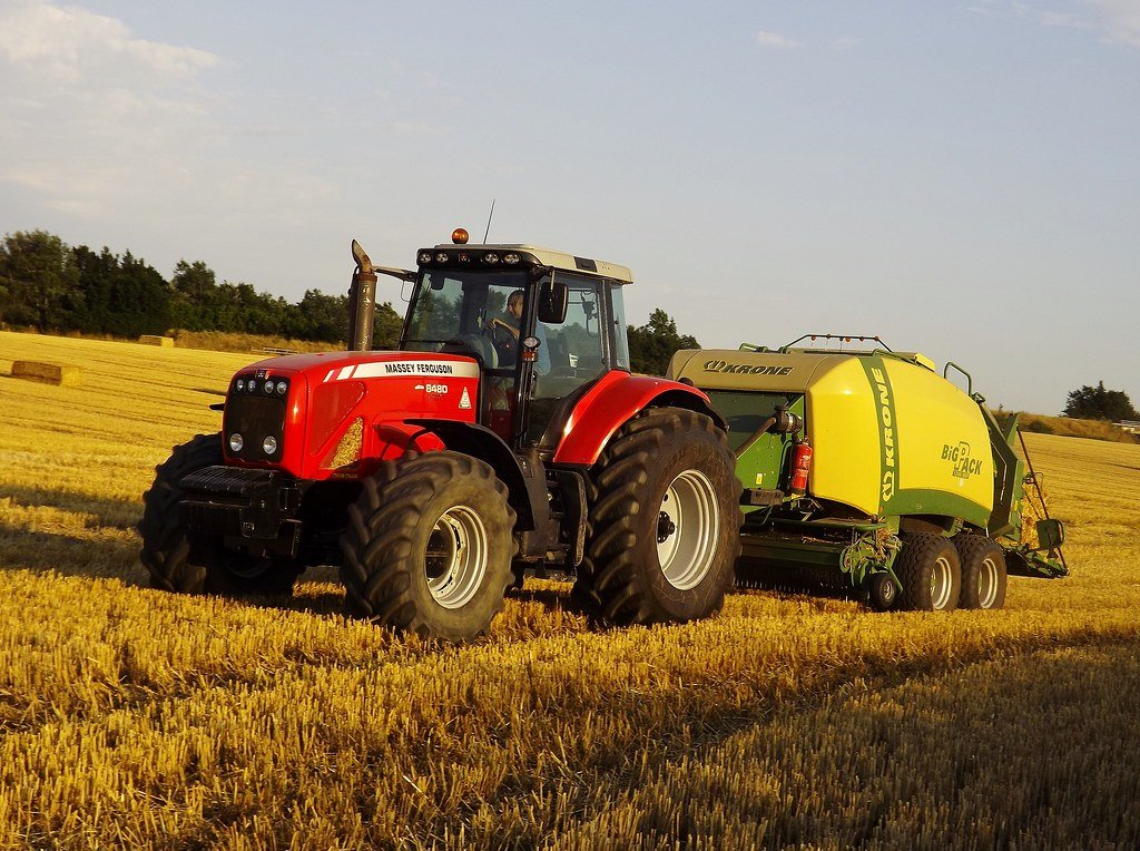 Traktor Massey Ferguson 8480 4WD
