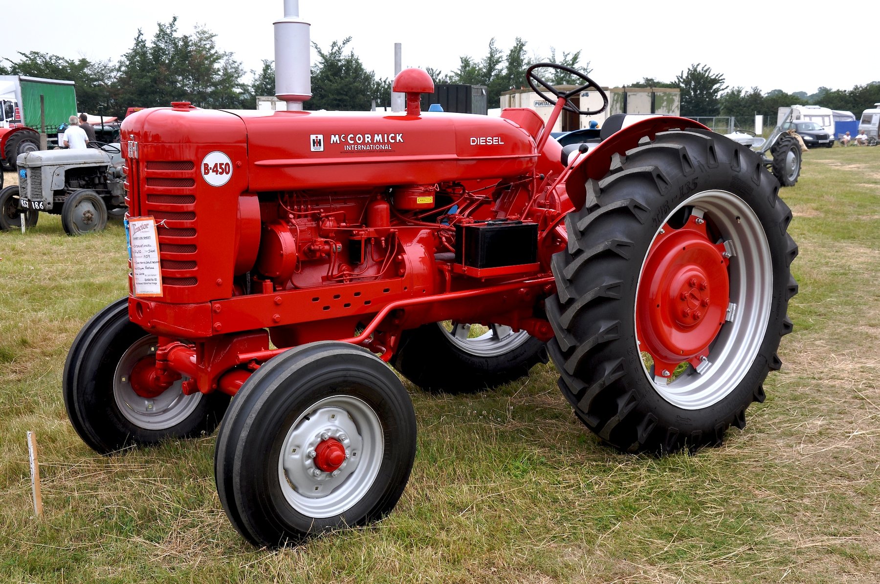 Tractor International Harvester B-450