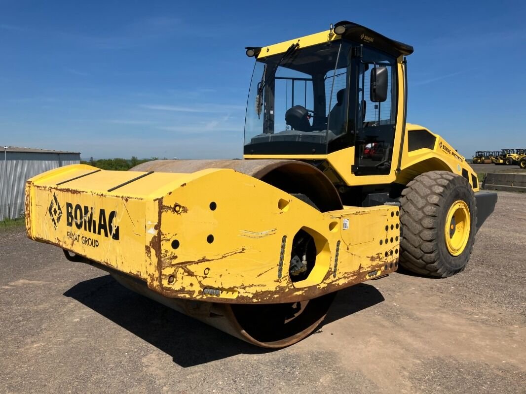 Road construction machine Bomag BW 226 BVC 5