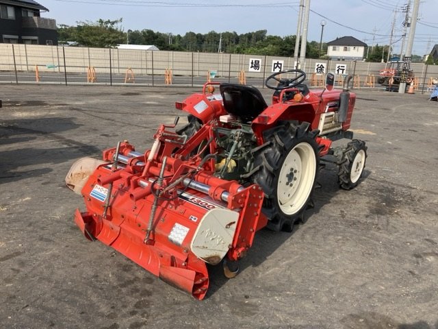 Traktor Yanmar YM 1720