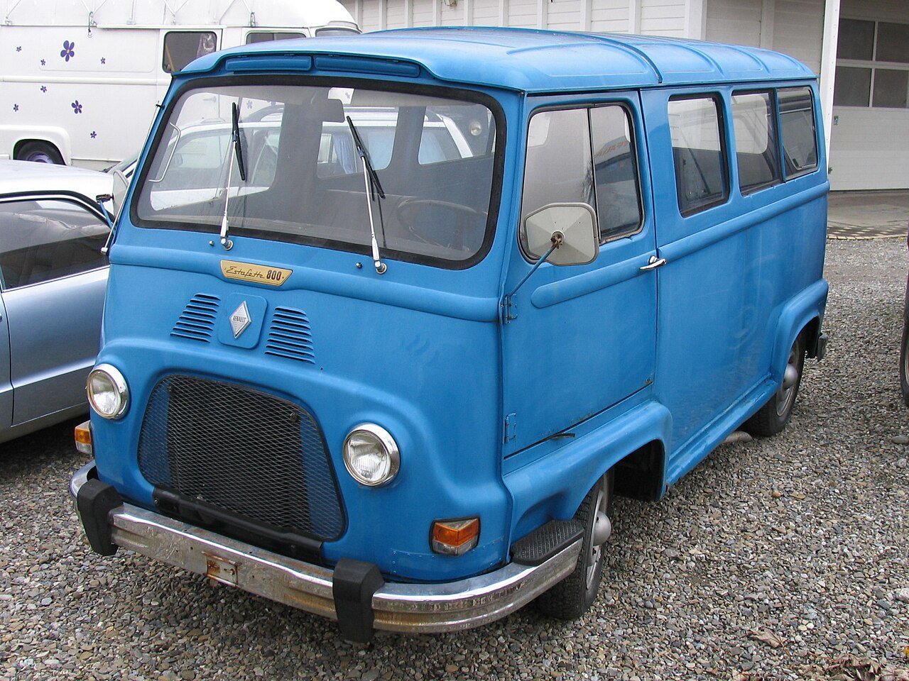 Van Renault R 2136 ESTAFETTE 800
